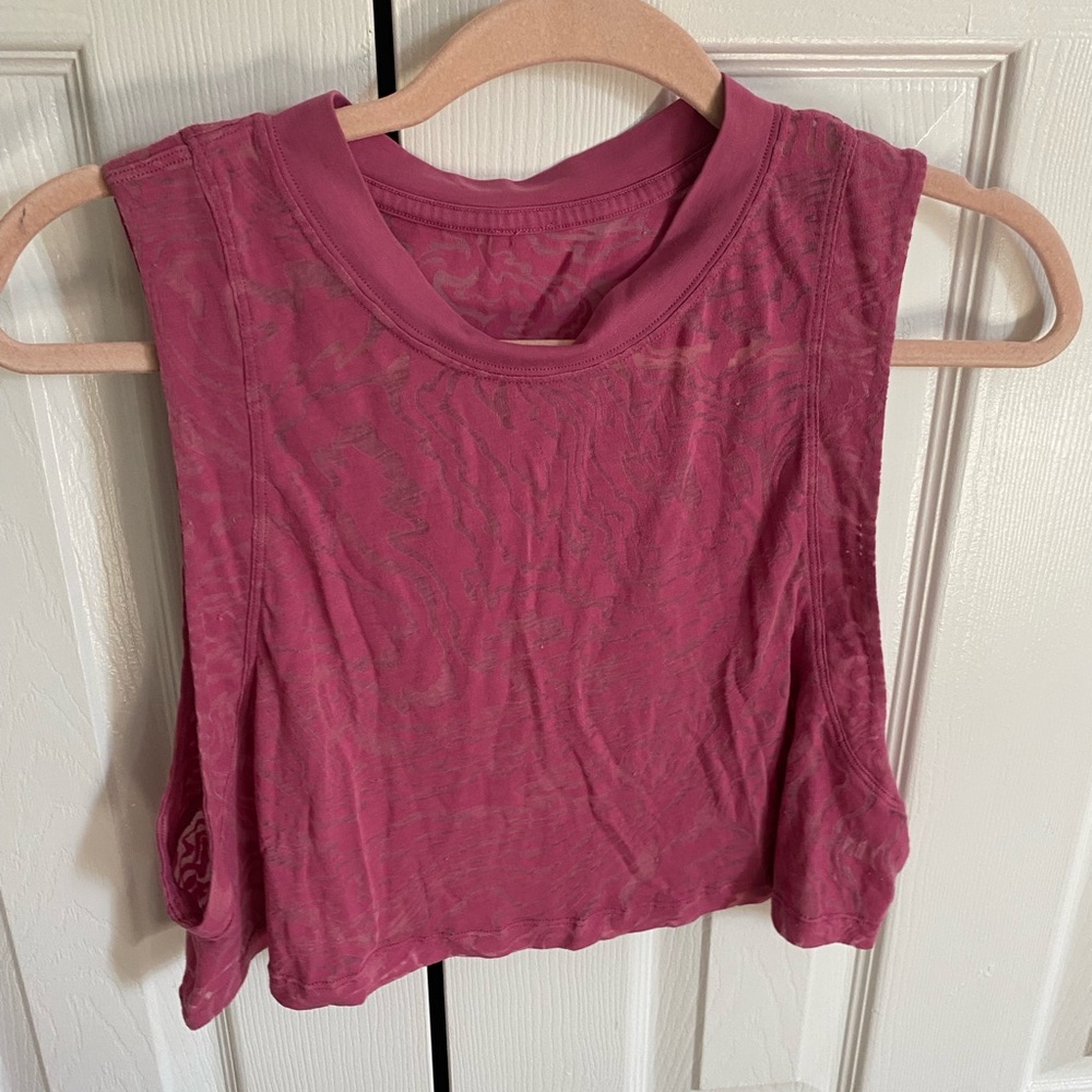 Pink cropped vail top size 8